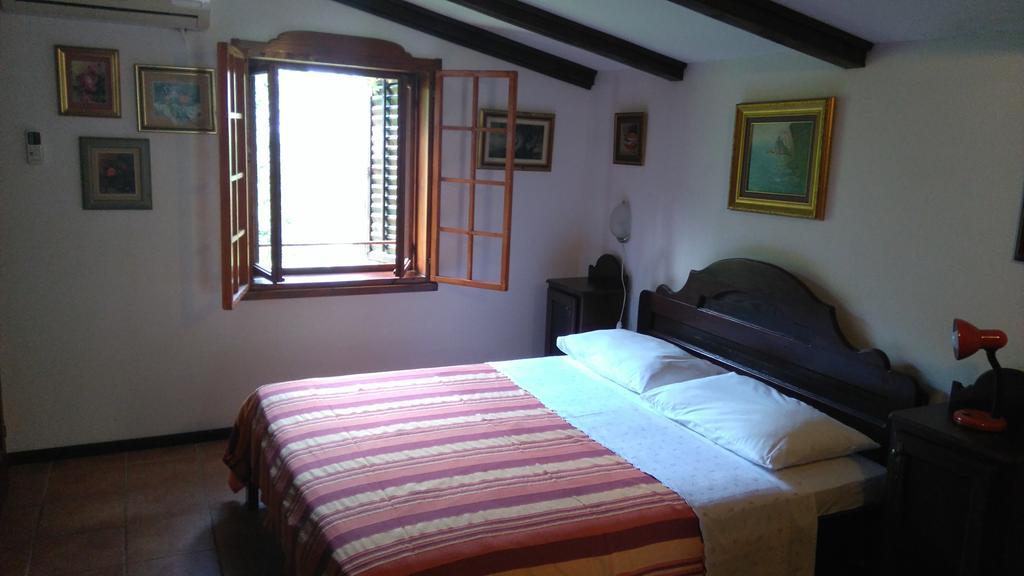 Apartments Picasso Komiža Chambre photo