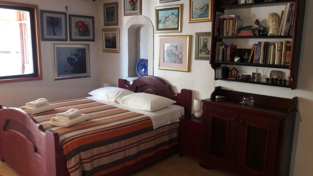 Apartments Picasso Komiža Extérieur photo