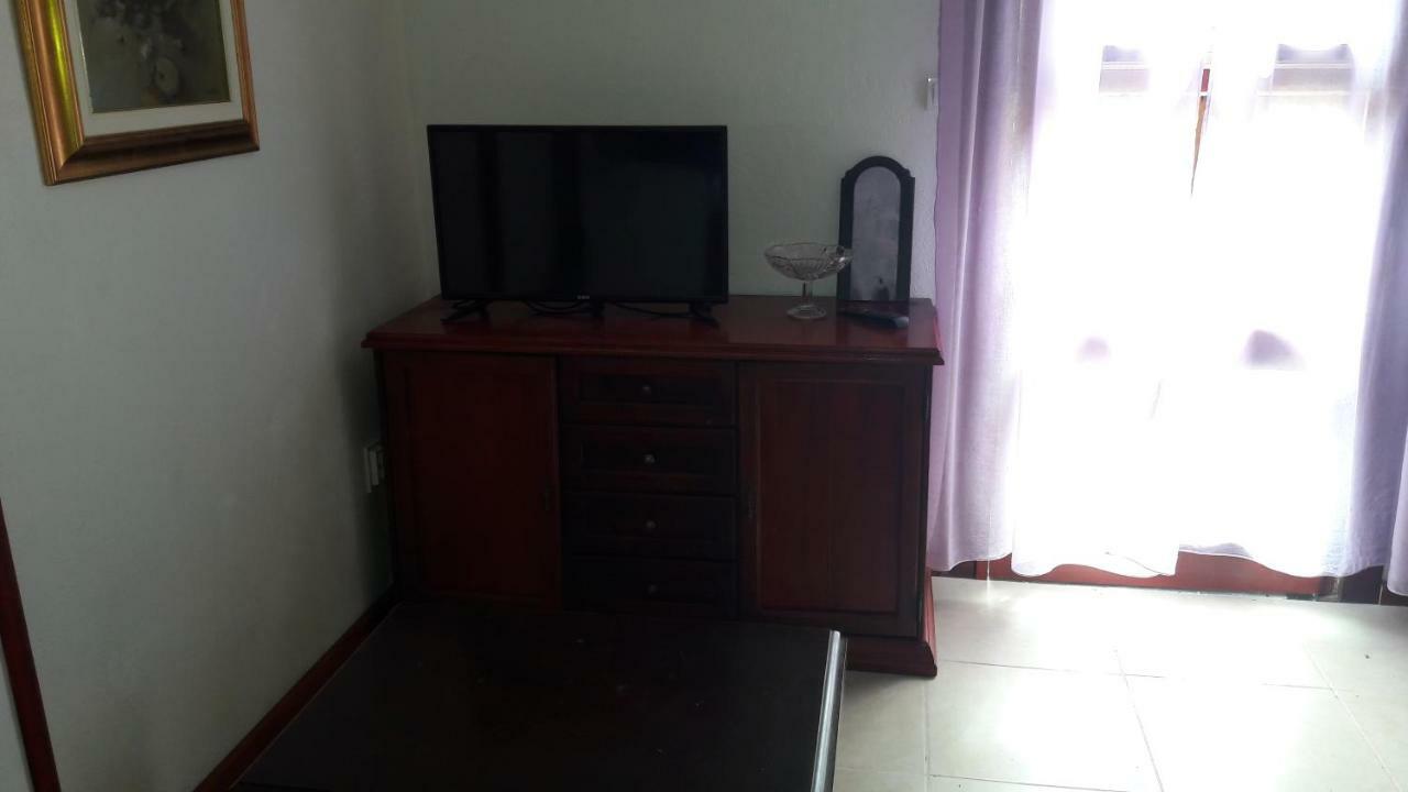 Apartments Picasso Komiža Extérieur photo