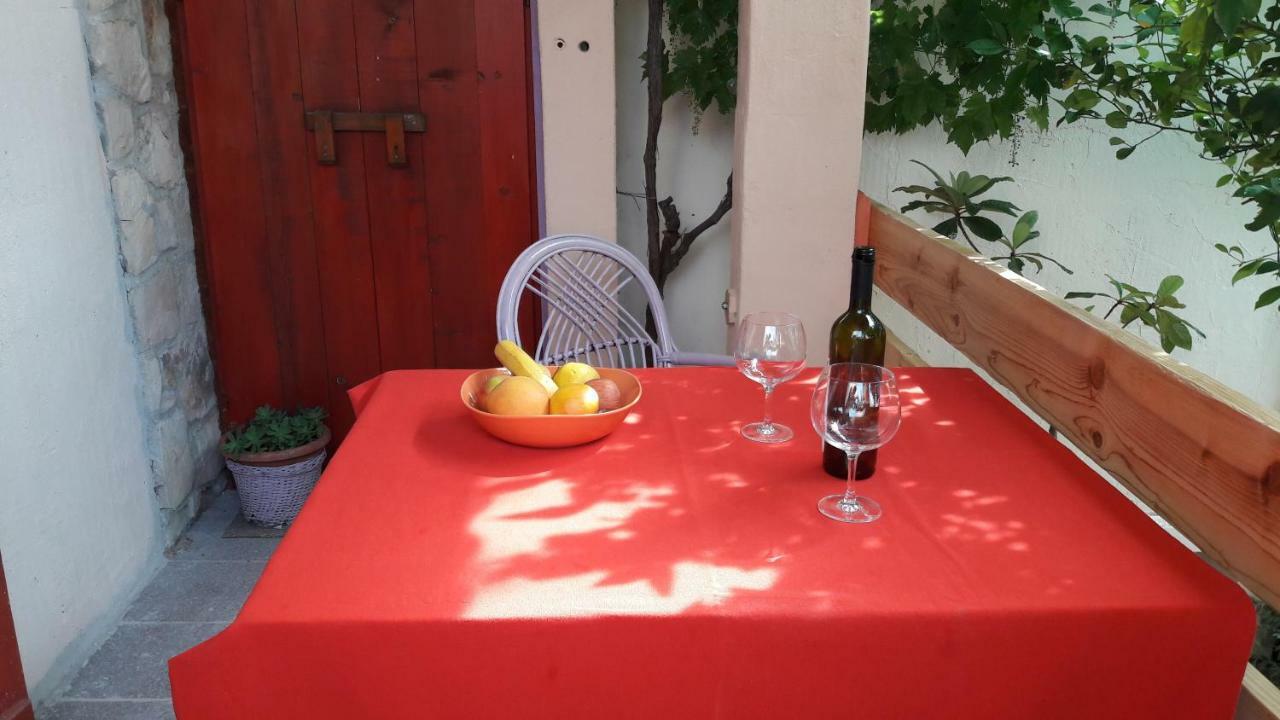 Apartments Picasso Komiža Extérieur photo