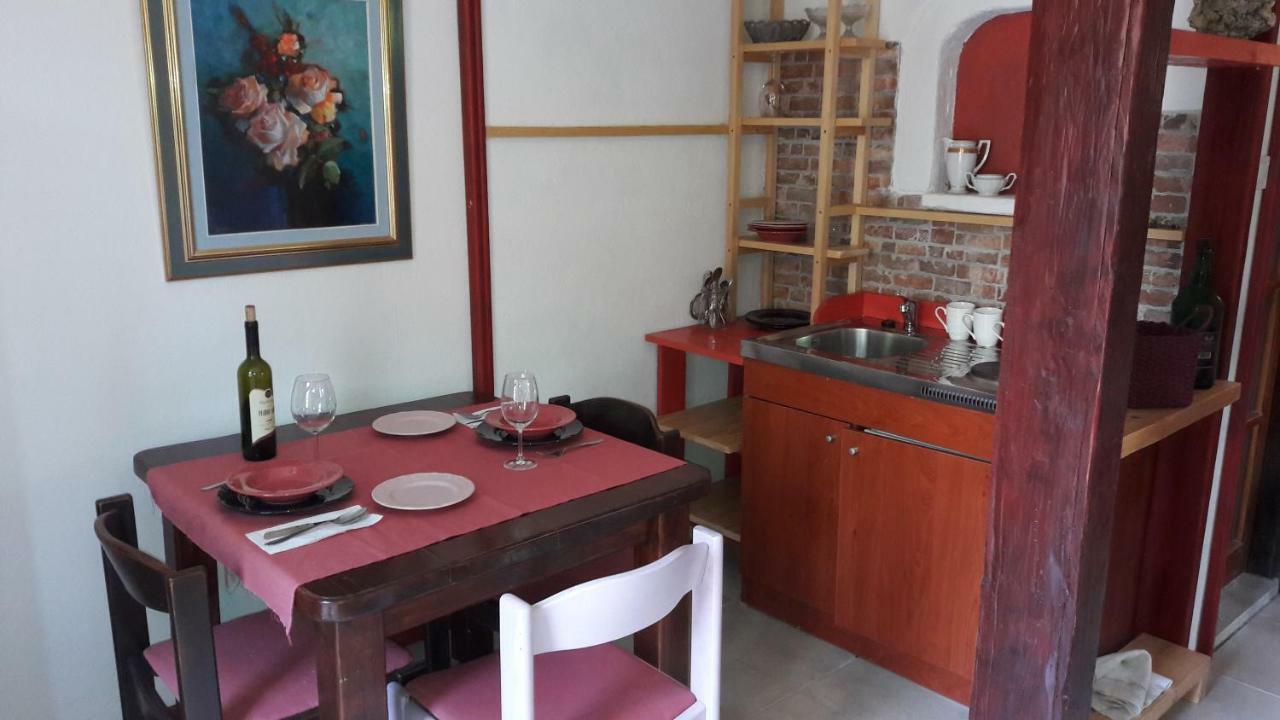 Apartments Picasso Komiža Extérieur photo