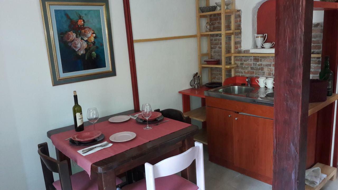 Apartments Picasso Komiža Extérieur photo